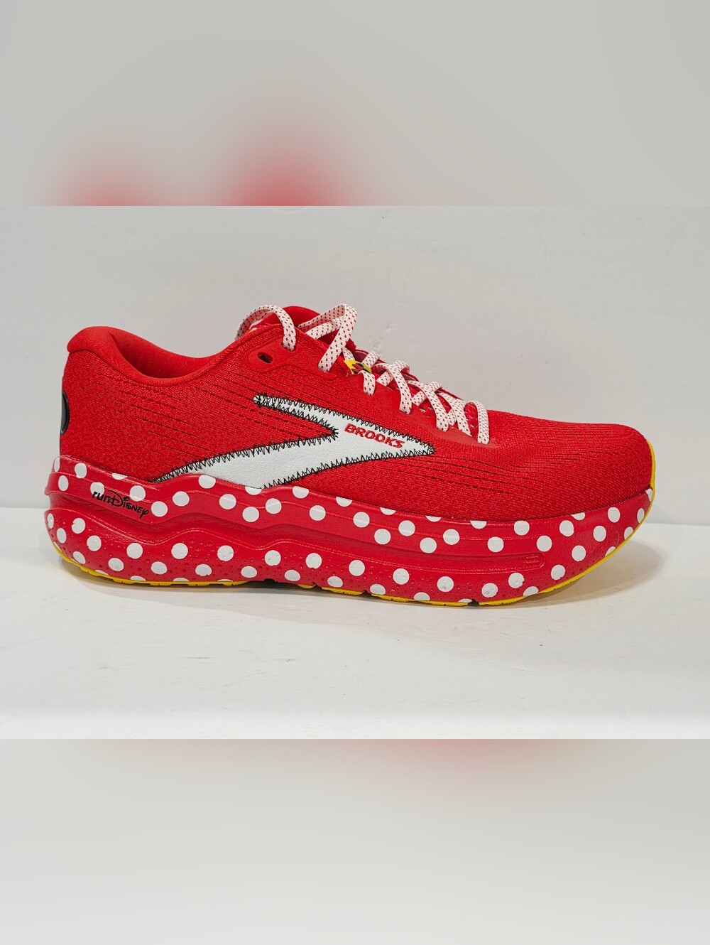 Brooks Ghost Max 2 MINNIE MOUSE RunDisney 2025 Red Polka Dot Men’s 8 Wide 2E New - Picture 11 of 16